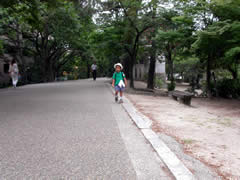 幼稚園まで歩く（2005年7月2日）